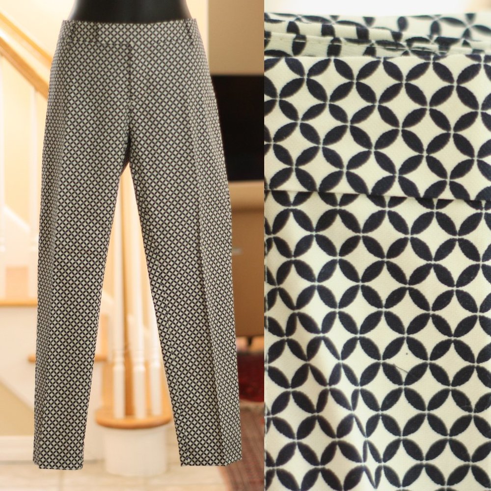 GAP Blue and White Patterned Slim Cropped Pants